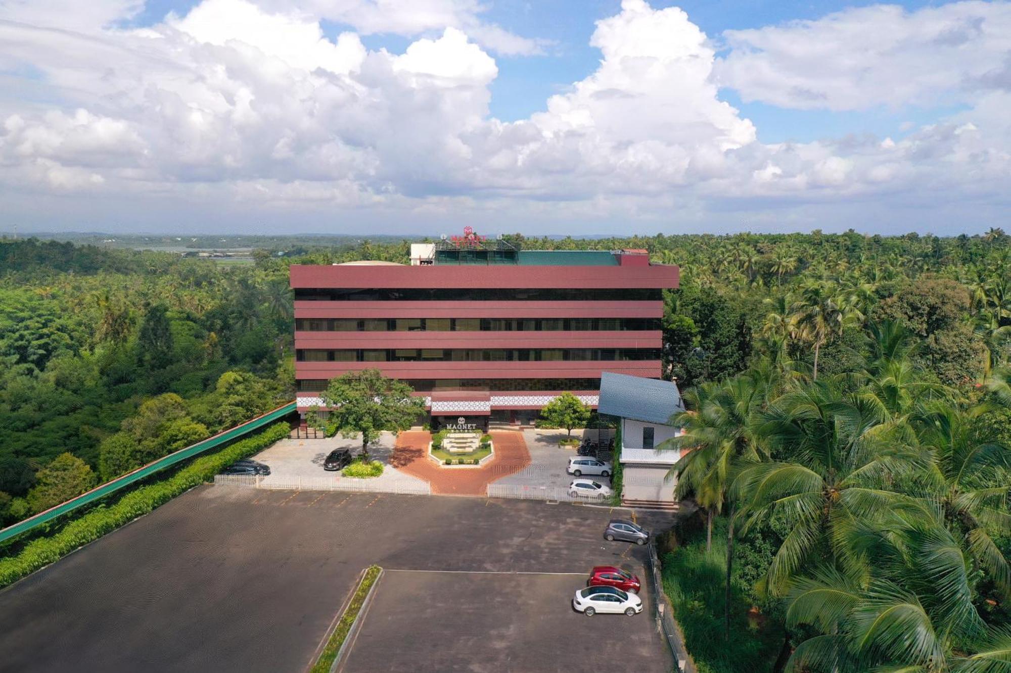 Magnet Hotel Cananor Exterior foto